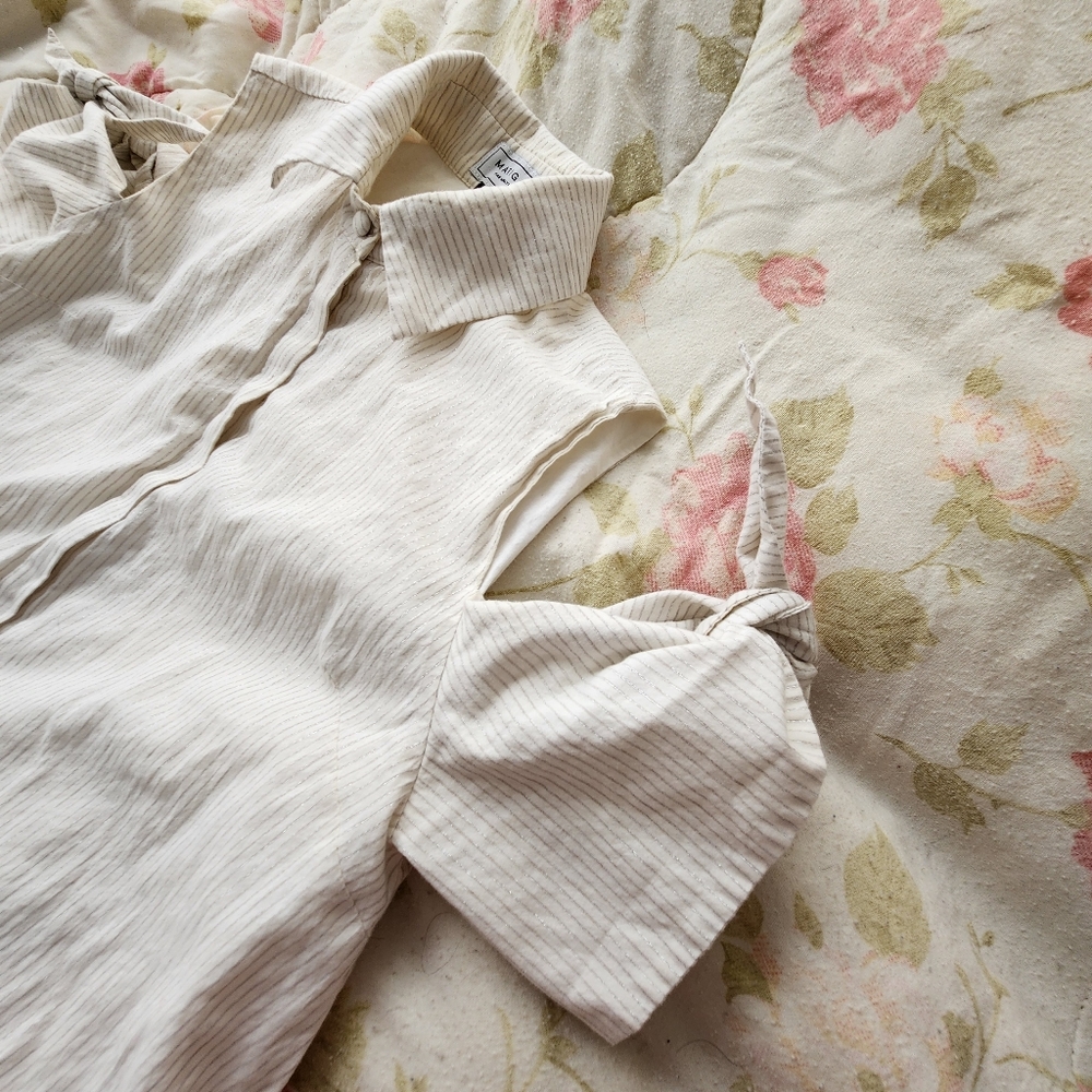 Marigold Cream and Silver Pinstripe Cold Shoulder Dress size M